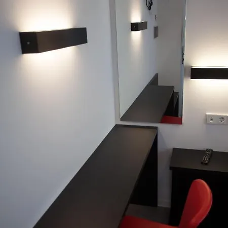 Otel Lois