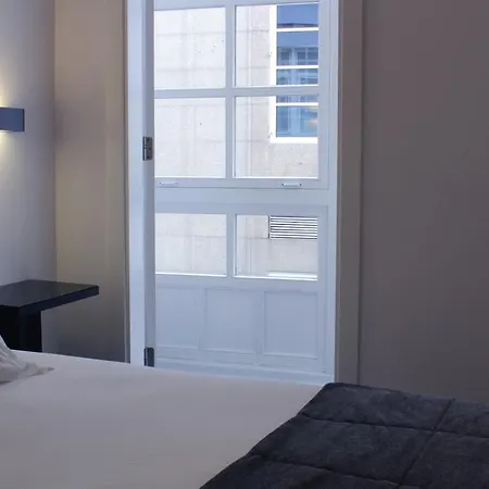 Otel Lois